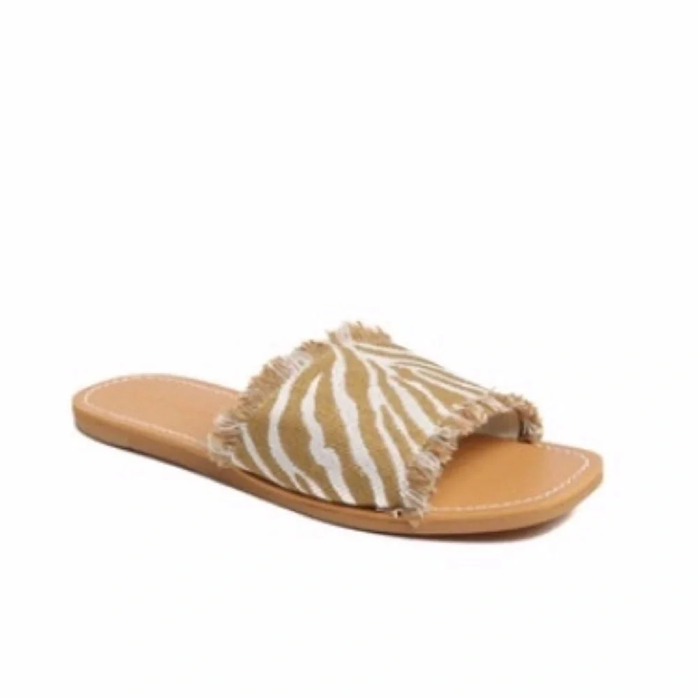 Band of Gypsies MARINA NATURAL ZEBRA WOVEN SLIDE SAND Size 7 $118